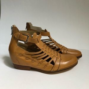 Latigo leather shoes